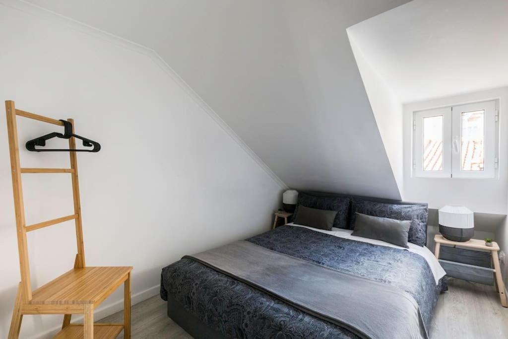 Apartment Casa Com Alma Portuguesa @ Bairro Alto Ii Lisbon